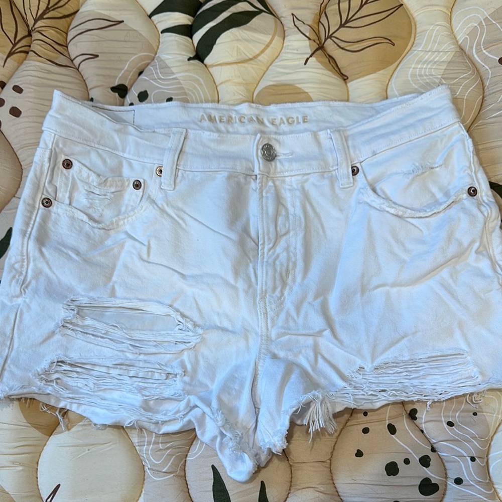 American Eagle Outfitters ‘90’s Boyfriend White Distressed Jean Shorts